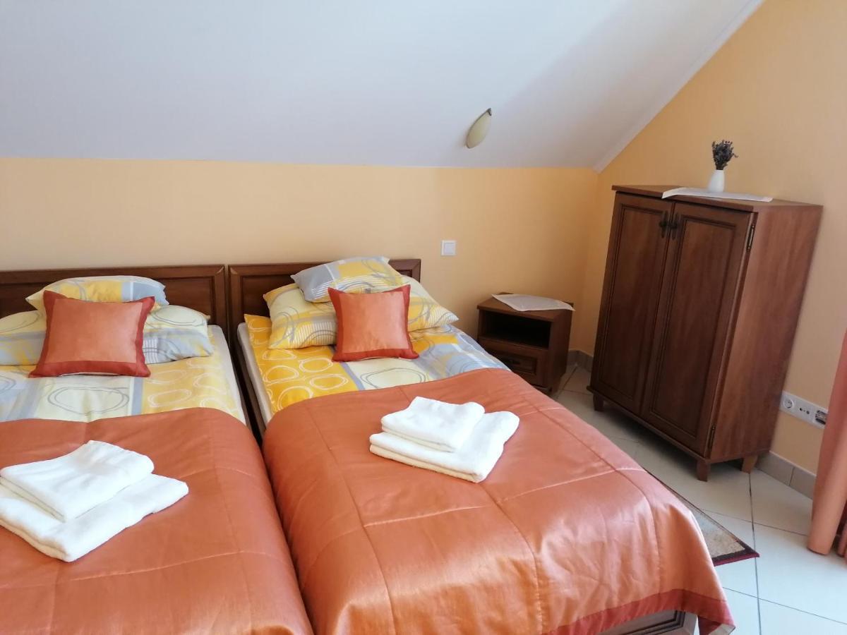 Harmonia Panzio Hotel Sarospatak Exterior photo